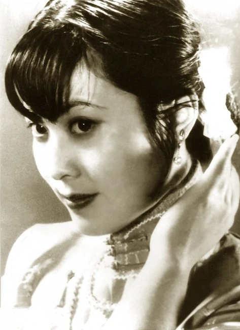 傅丽莉:赚钱养孙淳10多年,丈夫走红后吃闷醋,63岁没孩子__财经头条