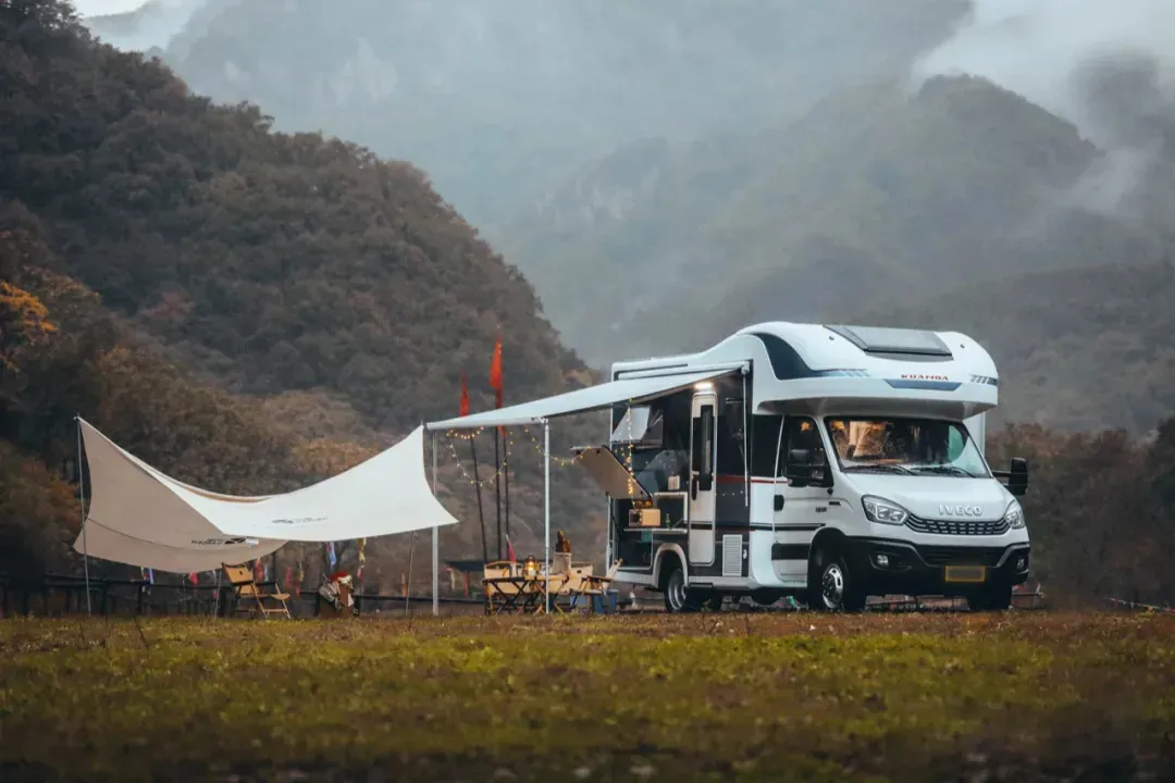 全新升级宽大房车v9plus低调奢华外观科学合理内饰布局