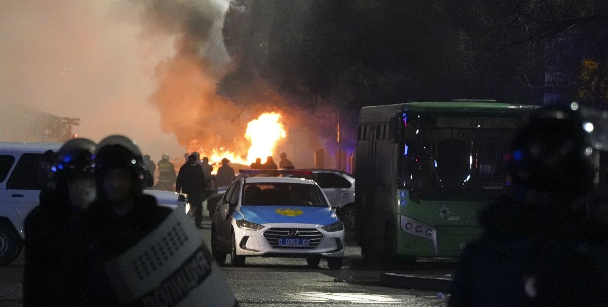 不让兄弟孤军奋战！哈萨克斯坦暴乱，俄罗斯军机正运送部队休闲区蓝鸢梦想 - Www.slyday.coM