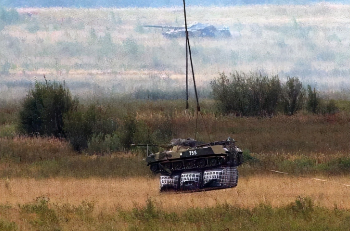 俄罗斯空投bmd2战车重装空投有多难