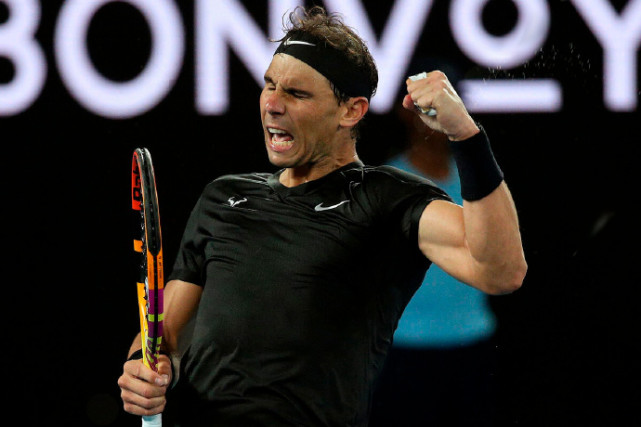 不战而胜纳达尔收对手退赛大礼时隔14个月重返硬地四强