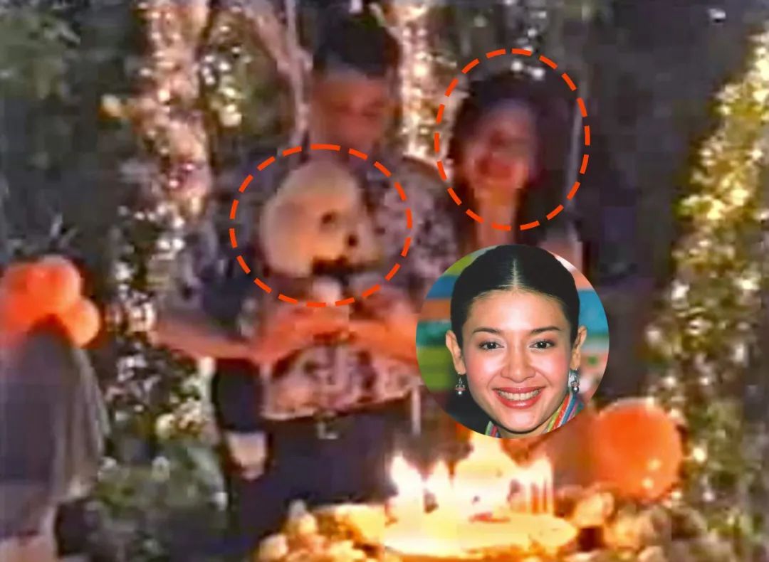 德国主持人狠批泰王和爱犬模仿玛哈抱狗下车的样子讽刺真到位