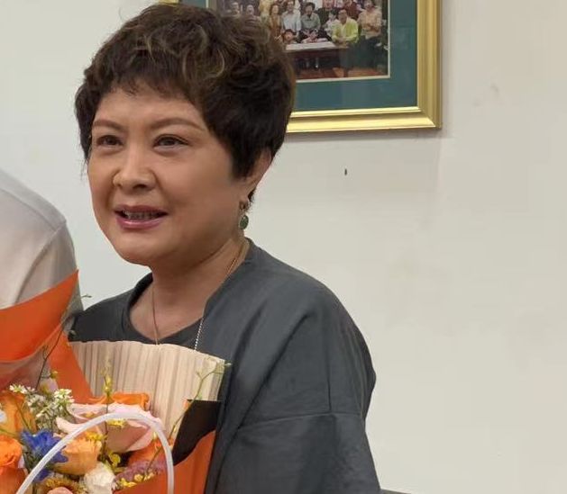 "苏妙婵"虎艳芬今年54岁,虎艳芬在最近一次受访当中说:"我和他(李俊毅