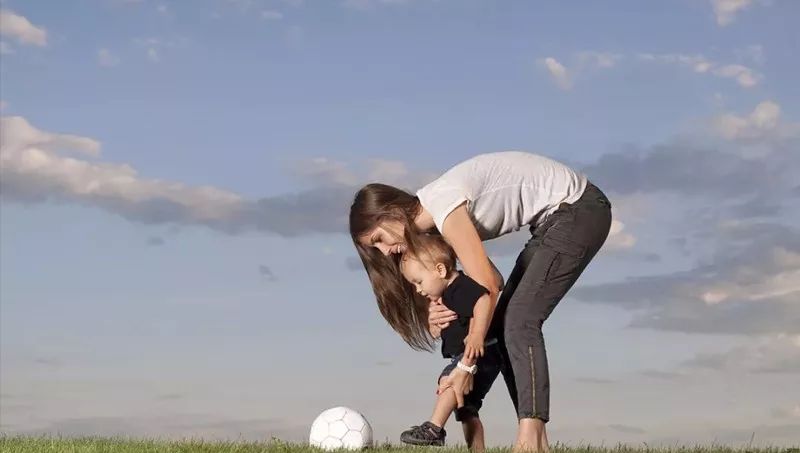 儿子上幼儿园家里没秘密,爸爸接孩子很尴尬:老师劝我不要离婚休闲区蓝鸢梦想 - Www.slyday.coM 儿子上幼儿园家里没秘密,爸爸接孩子很尴尬:老师劝我不要离婚休闲区蓝鸢梦想 - Www.slyday.coM