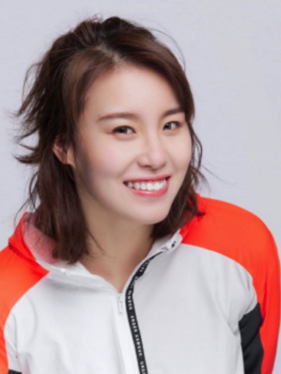 游泳女将傅园慧变脸颜值飙升下巴尖尖散发魅力气质网友超惊讶