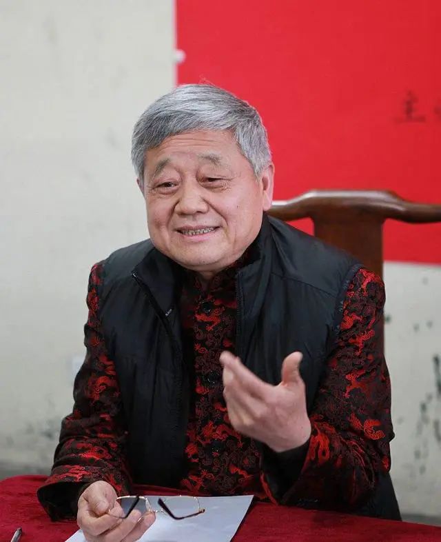 胡抗美被喷“书法骗子”后很生气:说话要负责任,同志哥!休闲区蓝鸢梦想 - Www.slyday.coM 胡抗美被喷“书法骗子”后很生气:说话要负责任,同志哥!休闲区蓝鸢梦想 - Www.slyday.coM