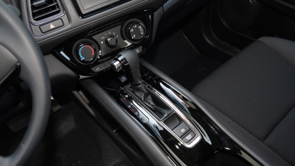 丰田锋兰达对比本田缤智：15万元内没悬念，超过呢？