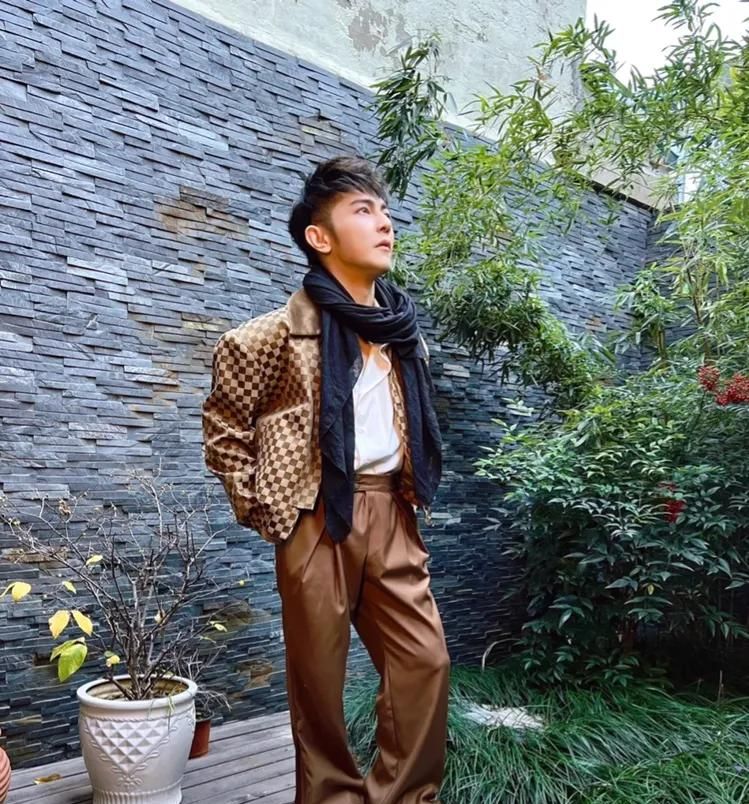 你见过一米三的汪东城吗原来汪东城最大的黑粉是他自己