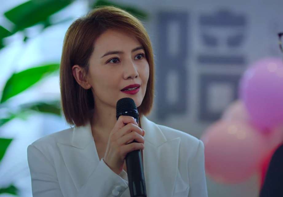 完美伴侣高圆圆复出新作撞车流鼻血不忘工作这女主有点猛