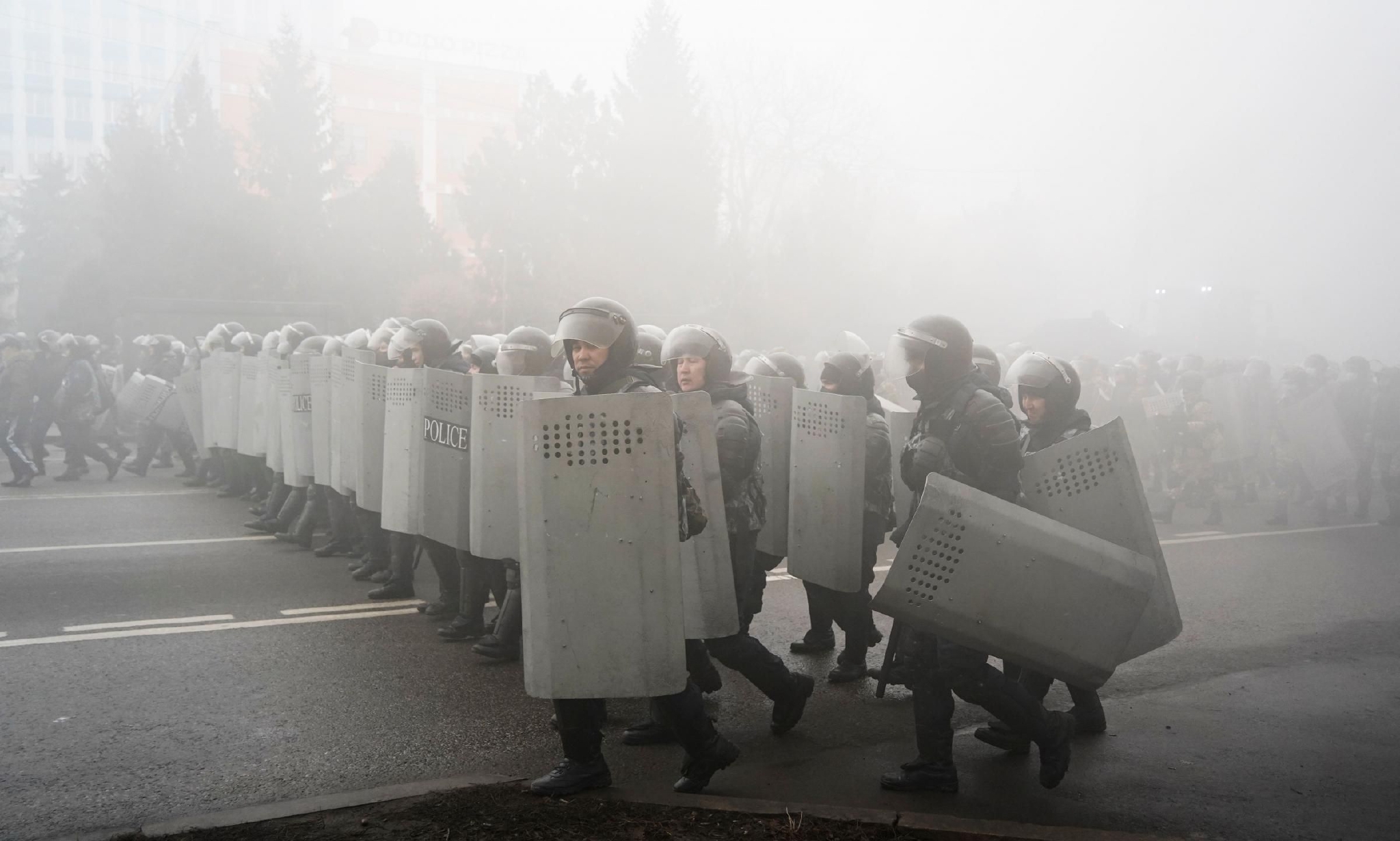 不让兄弟孤军奋战！哈萨克斯坦暴乱，俄罗斯军机正运送部队休闲区蓝鸢梦想 - Www.slyday.coM