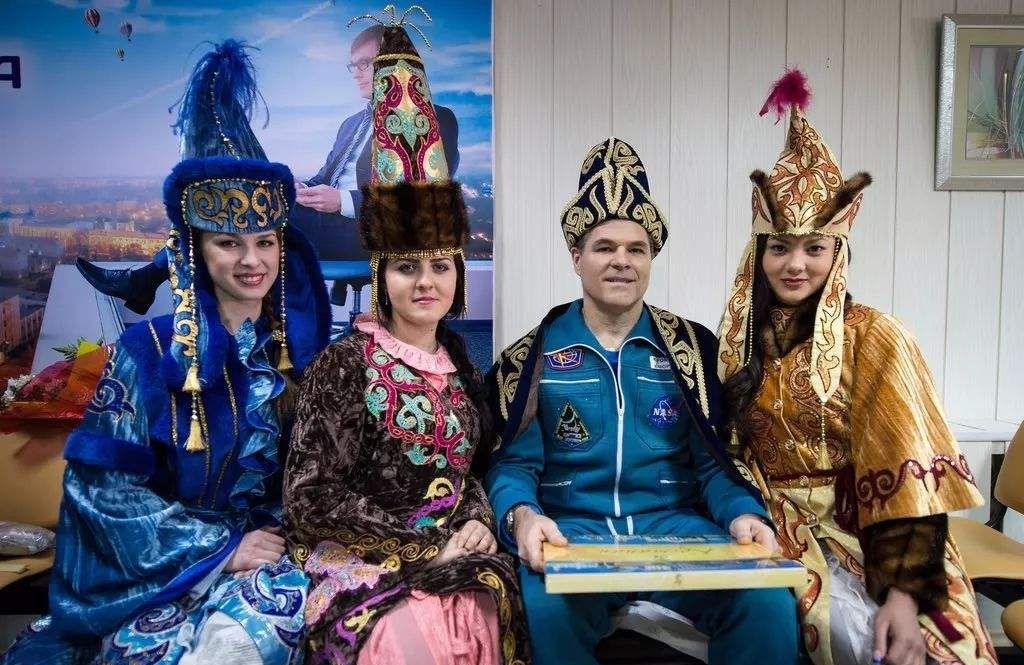 哈萨克斯坦是怎样一个国家?世界最大的内陆国,中亚第一大经济体休闲区蓝鸢梦想 - Www.slyday.coM 哈萨克斯坦是怎样一个国家?世界最大的内陆国,中亚第一大经济体休闲区蓝鸢梦想 - Www.slyday.coM