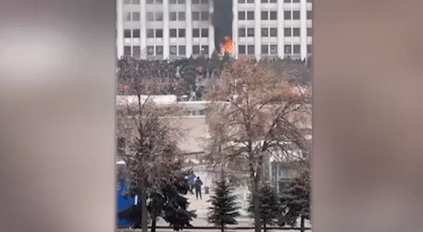 持续更新丨哈萨克斯坦骚乱已造成18名执法人员死亡 748人受伤休闲区蓝鸢梦想 - Www.slyday.coM