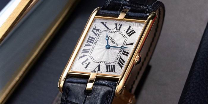 在过去一年，古董卡地亚腕表拍卖价格不断上涨。