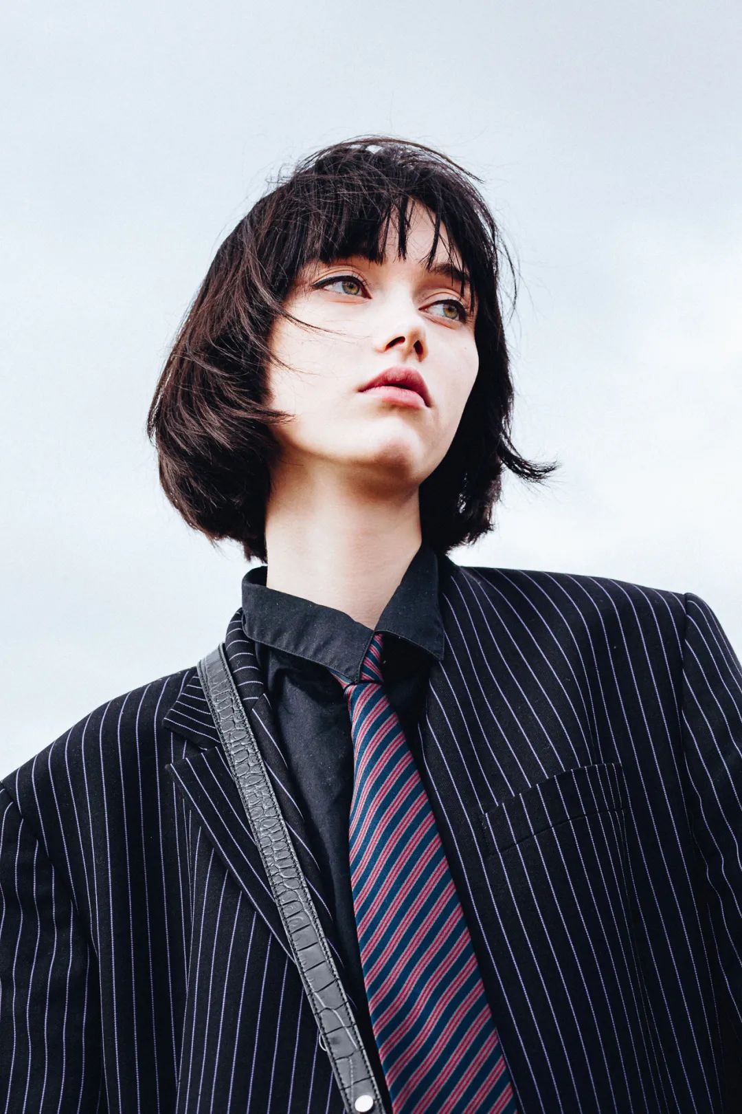 这位厌世脸零零后当选了modelscom年度最佳模特