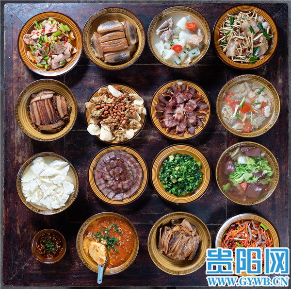 简单来说就是"杀猪饭",但王岗最隆重的庖汤饭,一桌有"三盘四碟八大碗"