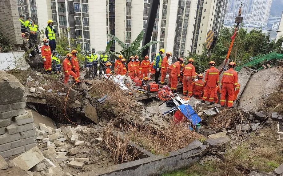 20余人被困！重庆武隆区一单位食堂坍塌，目前已救出9人休闲区蓝鸢梦想 - Www.slyday.coM