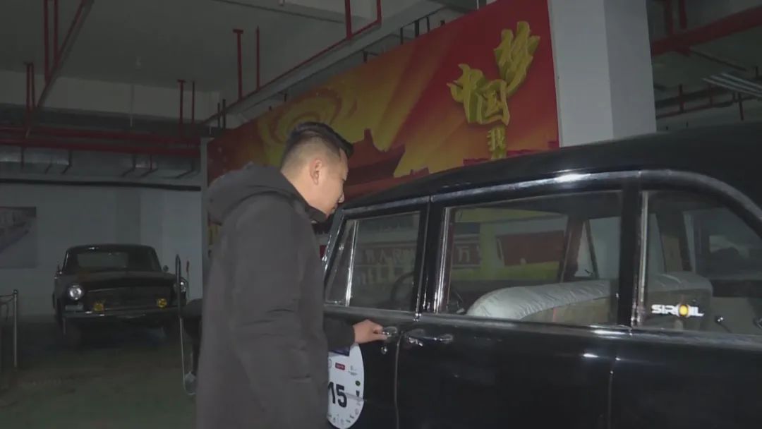 因为家人职业的关系,许中政从小就和汽车打交道,长大之后,他开始慢慢
