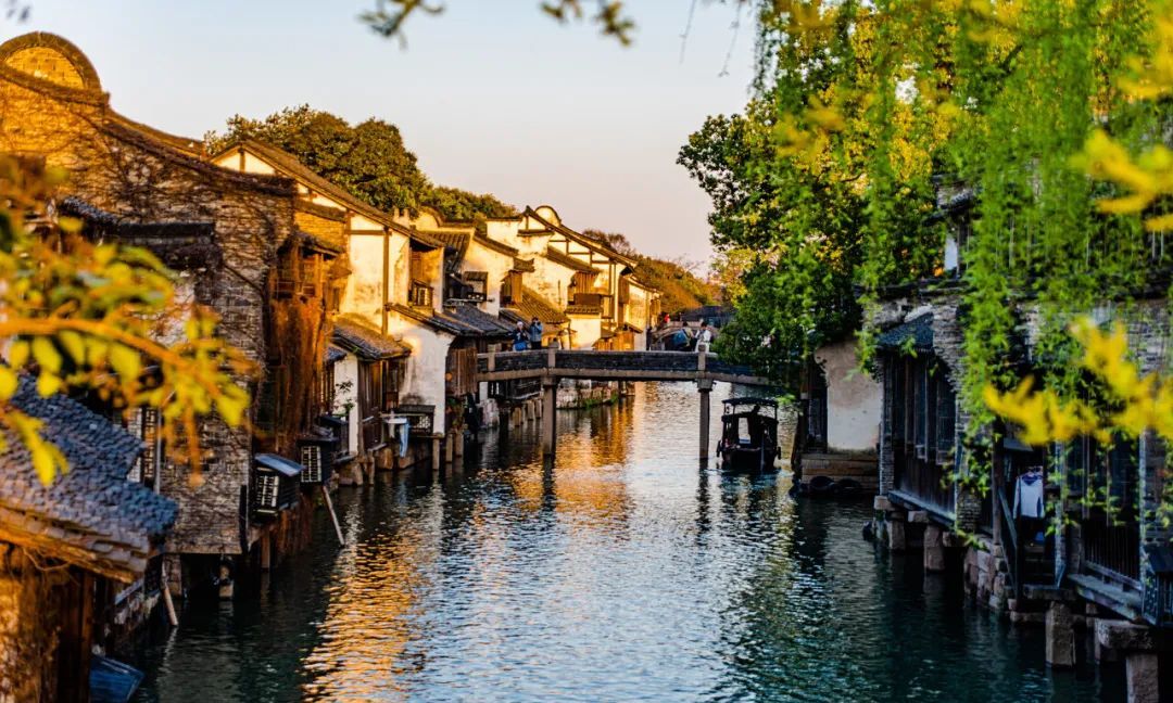 不输苏杭,这座江南小城,却凭几座原味古镇,让黄磊爱了多年!|廊棚|南湖