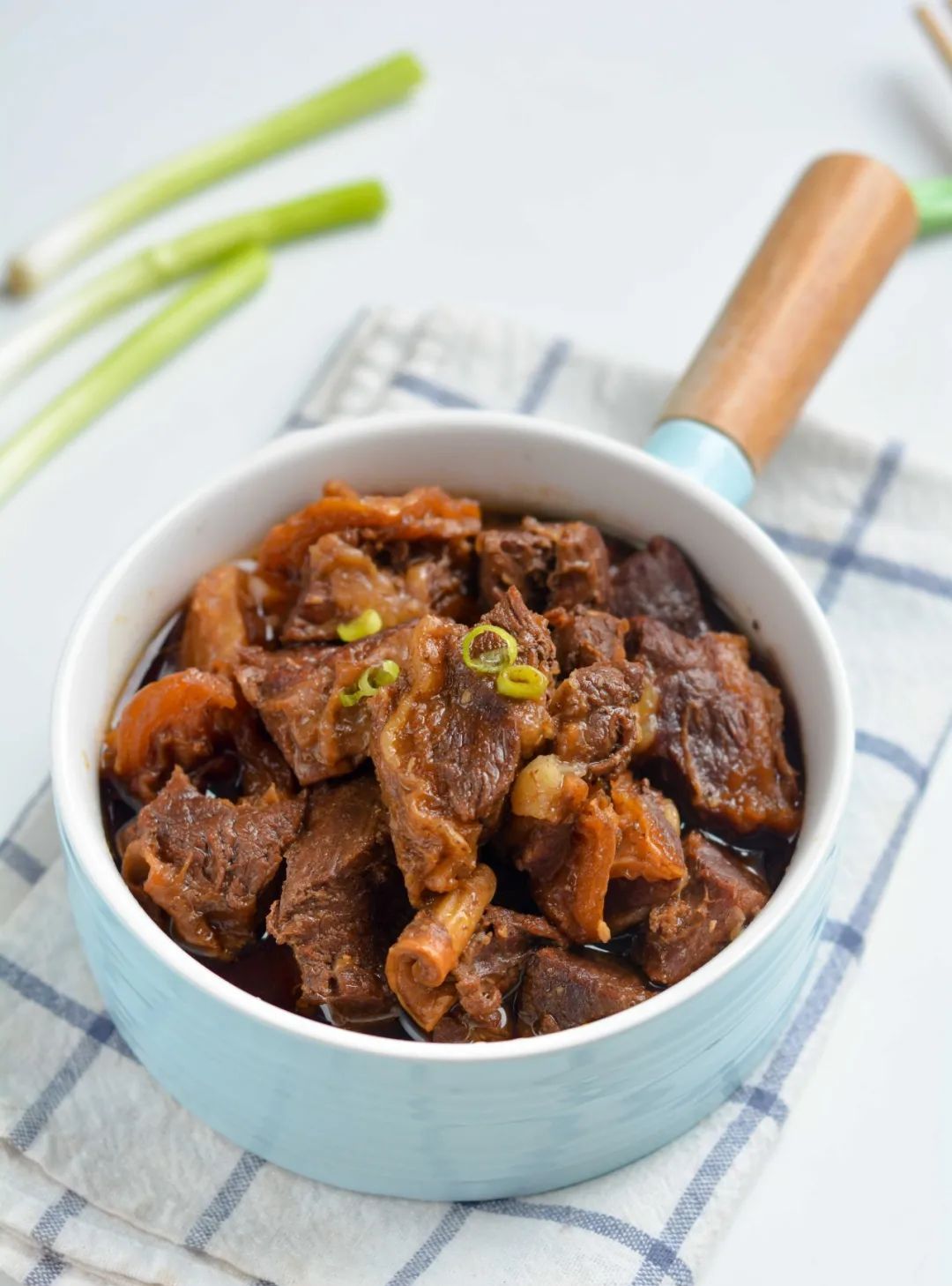 巧用电饭煲炖牛肋条,几乎没肥肉,长劲不长膘,炖1锅吃2顿|肋条|电饭煲