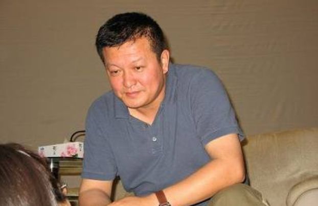 杨亚洲娶了情路坎坷的倪萍对继子视如己出对亲儿子避而不谈