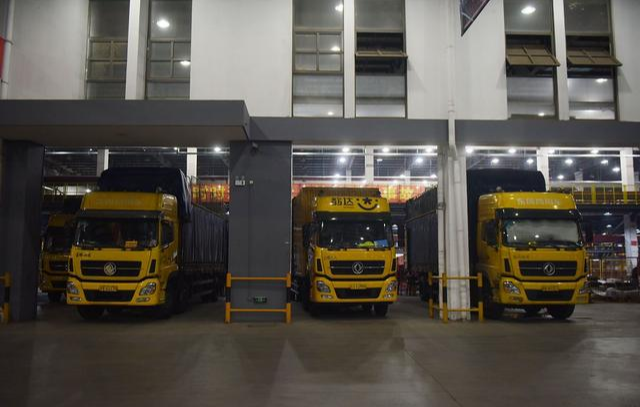 国产快递默默崛起,一年揽收包裹上百亿件!反超顺丰京东?休闲区蓝鸢梦想 - Www.slyday.coM 国产快递默默崛起,一年揽收包裹上百亿件!反超顺丰京东?休闲区蓝鸢梦想 - Www.slyday.coM