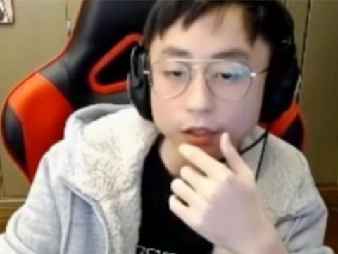 LOL:刚子哥夺冠感激很空虚,调侃有些人太恶心了|奖杯|花盆|职业选手_新浪新闻