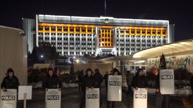 哈萨克斯坦爆发大规模抗议,要求降低天然气价格,总统发出指示休闲区蓝鸢梦想 - Www.slyday.coM 哈萨克斯坦爆发大规模抗议,要求降低天然气价格,总统发出指示休闲区蓝鸢梦想 - Www.slyday.coM