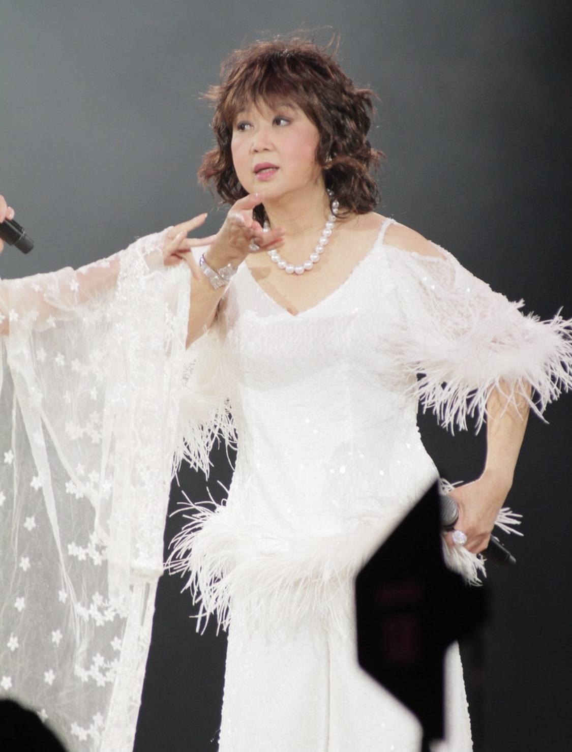 朱咪咪控诉在tvb多年没发展被网友狠批不懂感恩霸气回应网友