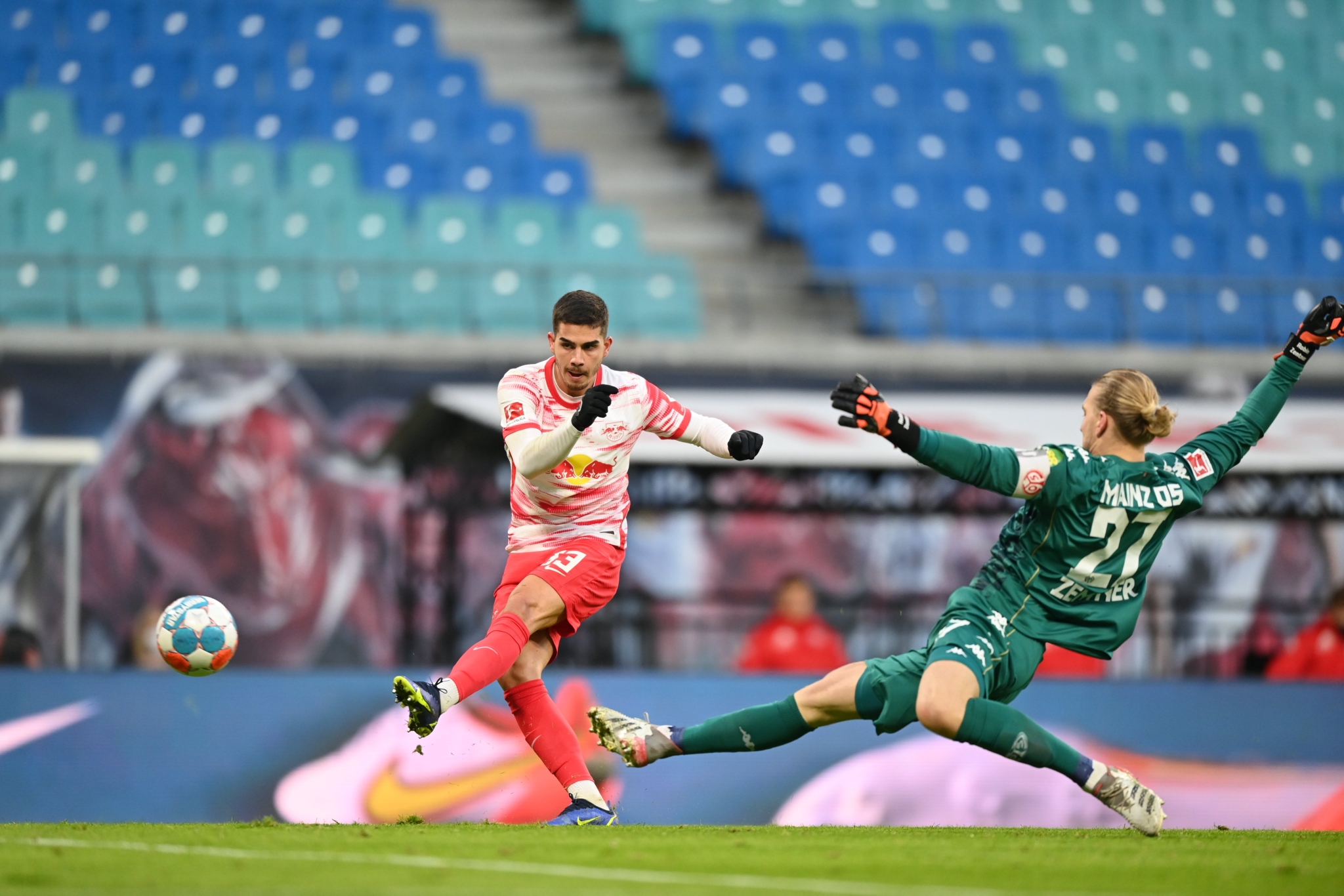 莱比锡红牛主场4:1战胜美因茨队……|莱比锡|美因茨_新浪新闻