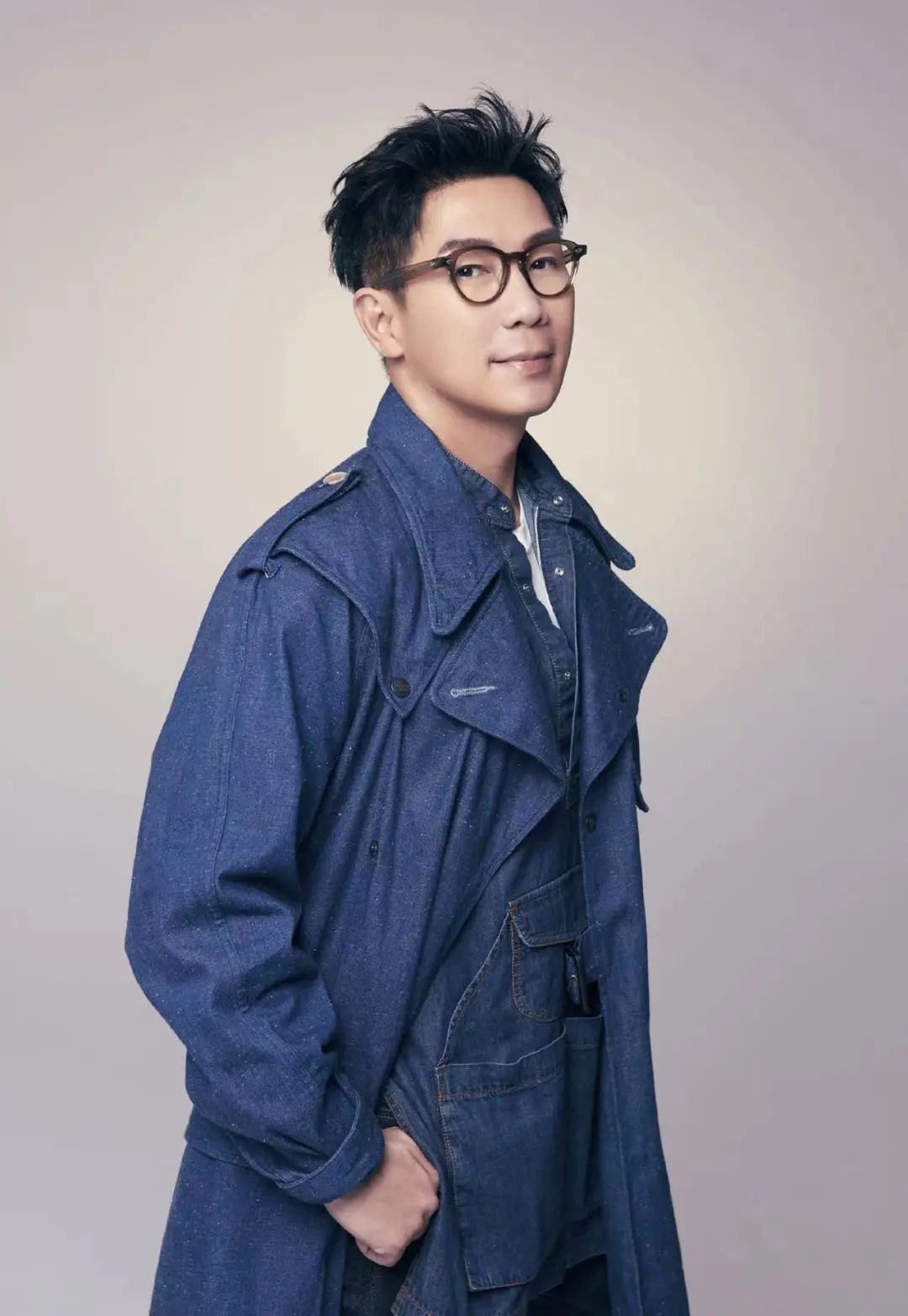 49岁品冠参加音乐综艺靠儿子翻唱爆红得益于两大原因