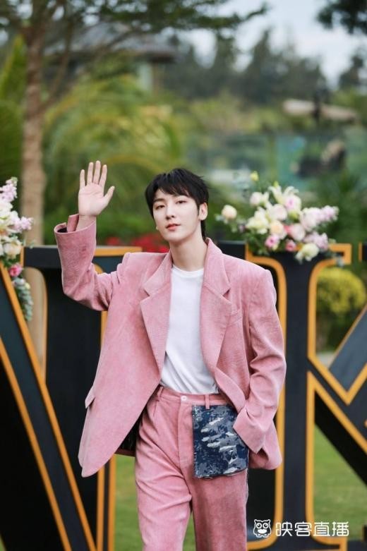 2021映客星耀夜杨宗纬武艺等助阵近百位主播绽放迷人光芒