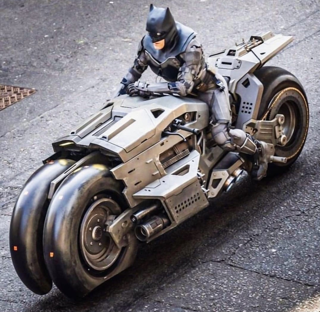 大本版蝙蝠侠在闪电侠落幕新的正义联盟电影要来了