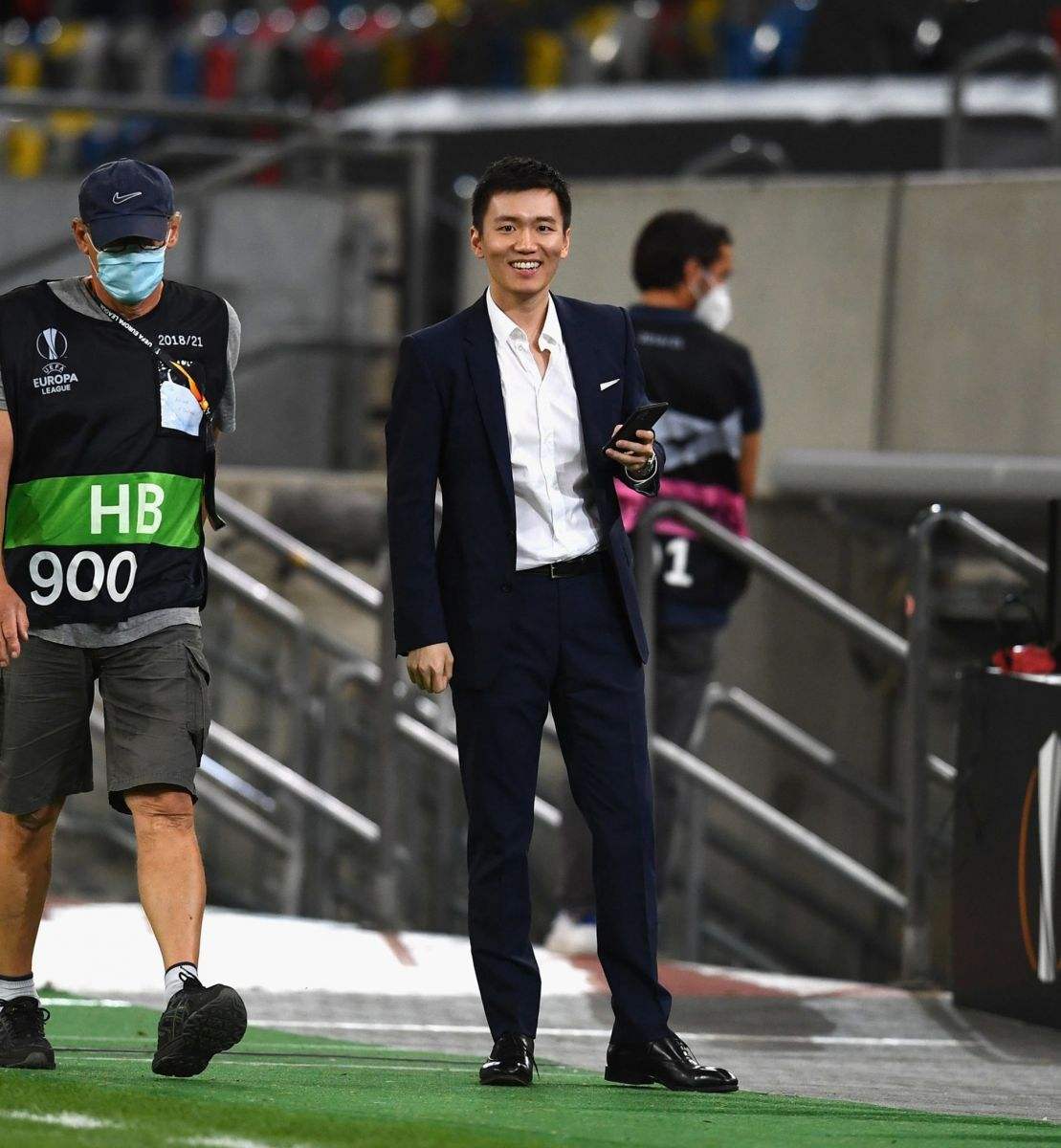 张康阳和国米高层共进晚餐苏宁少帅年轻有为率国米打出新高度