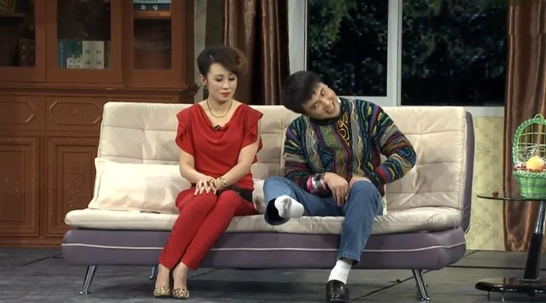 2013年,沈腾再次登上央视春晚表演《今天的幸福2》,继续出演"郝建".