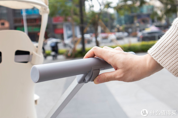 这款高颜值遛娃车实用吗？  COOGHI酷骑遛娃神器测评休闲区蓝鸢梦想 - Www.slyday.coM