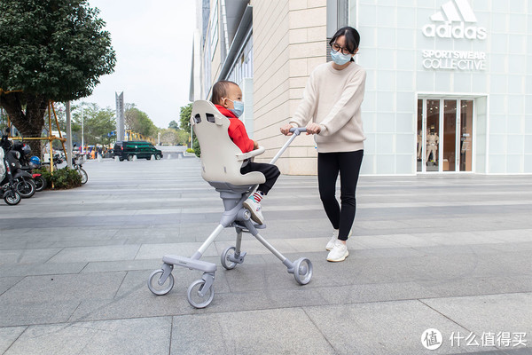 这款高颜值遛娃车实用吗？  COOGHI酷骑遛娃神器测评休闲区蓝鸢梦想 - Www.slyday.coM
