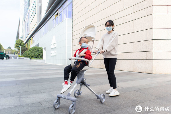 这款高颜值遛娃车实用吗？  COOGHI酷骑遛娃神器测评休闲区蓝鸢梦想 - Www.slyday.coM