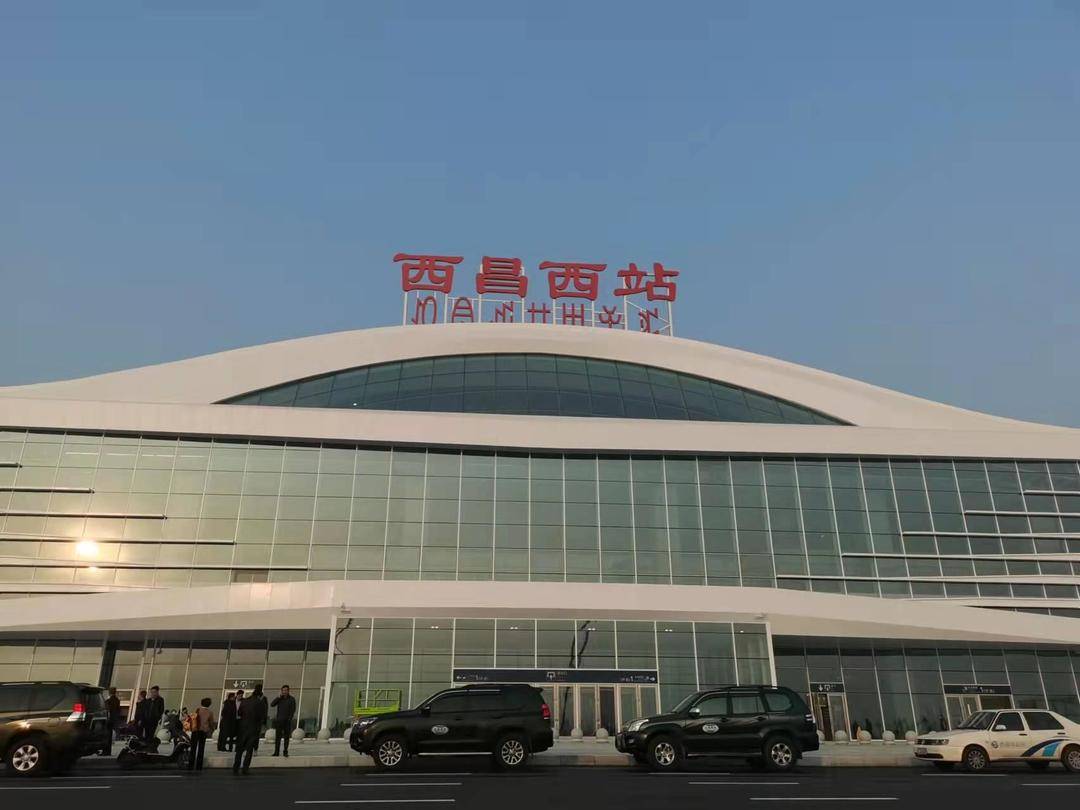 5对列车分别开往攀枝花,昆明,西双版纳|昆明市|动车