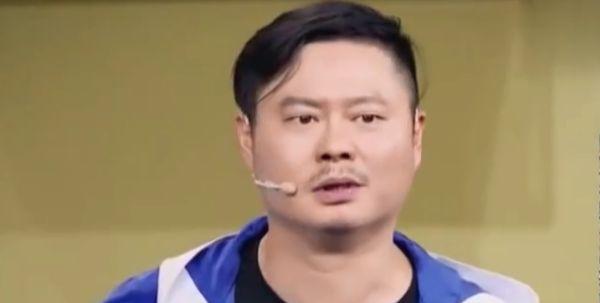 温暖的抱抱|开心麻花|魏翔_新浪新闻