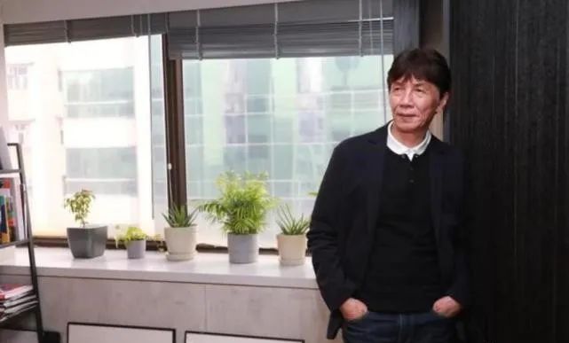 53年的演艺生涯千年龙套王张嘉年是如何走上神坛的