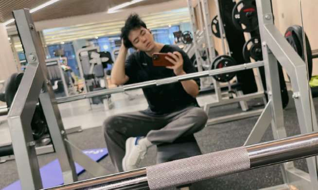 仝卓高考舞弊案细节曝光，仝卓公开回应，话里话外与继父划清界限休闲区蓝鸢梦想 - Www.slyday.coM