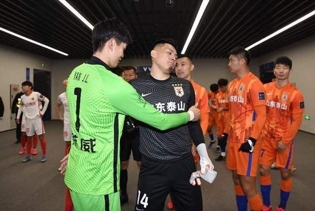 陈戌源6天笑2次,2张动图对比颜骏凌王大雷,国足退钱哥退款800元休闲区蓝鸢梦想 - Www.slyday.coM 陈戌源6天笑2次,2张动图对比颜骏凌王大雷,国足退钱哥退款800元休闲区蓝鸢梦想 - Www.slyday.coM