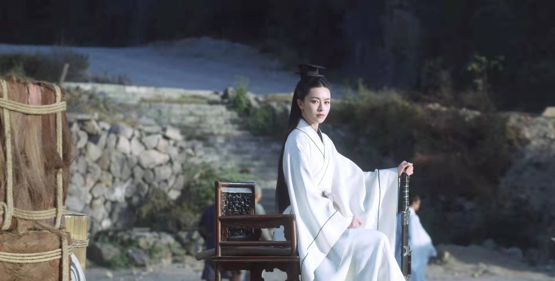 《雪中悍刀行》早把姜泥当弟妹的徐渭熊,才是全剧格局最大的女人|雪中