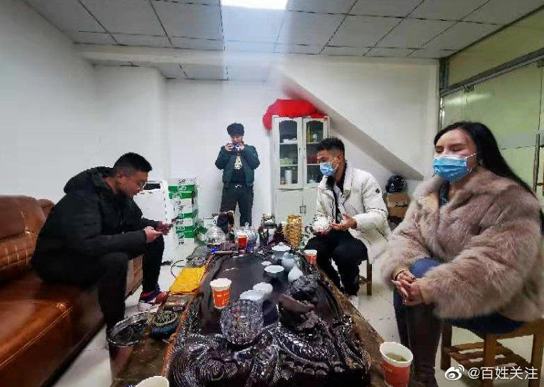 女子花56万买二手豪车疑是事故车 车主：有一个13万的理赔记录休闲区蓝鸢梦想 - Www.slyday.coM