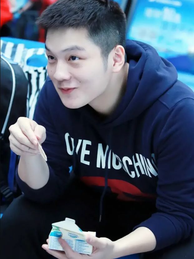 WTT澳门赛一票难求!人气王刘诗雯、马龙功不可没啊!休闲区蓝鸢梦想 - Www.slyday.coM WTT澳门赛一票难求!人气王刘诗雯、马龙功不可没啊!休闲区蓝鸢梦想 - Www.slyday.coM