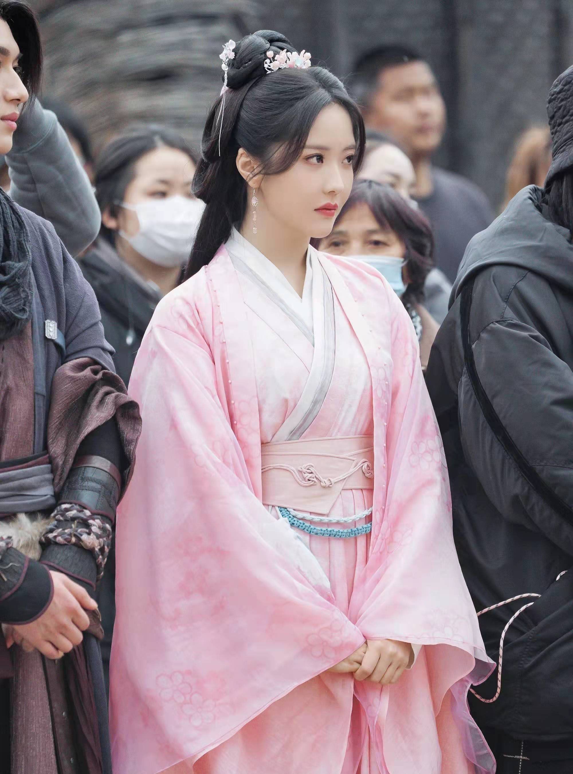 王艺瑾古装是真不赖|王艺瑾|练习生|古装_新浪新闻