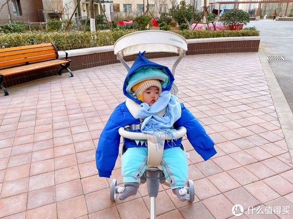 有了婴儿车，遛娃神器有必要吗？当然，酷骑遛娃神器可当宝宝餐椅休闲区蓝鸢梦想 - Www.slyday.coM