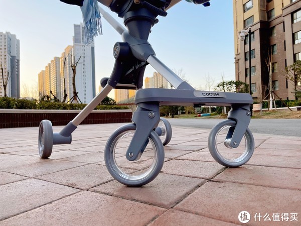 有了婴儿车，遛娃神器有必要吗？当然，酷骑遛娃神器可当宝宝餐椅休闲区蓝鸢梦想 - Www.slyday.coM