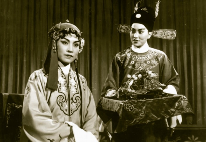 1962年,在《碧玉簪》中扮演李秀英从严兰贞到祥林嫂,从江水英到许广平