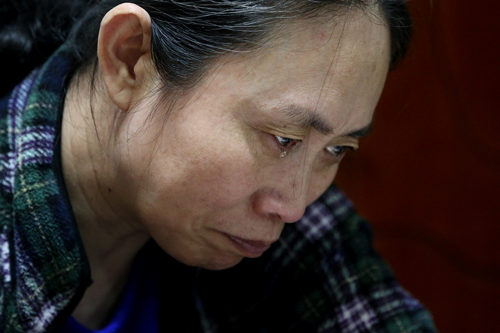 跟拍四年我了解的镜头外的江秋莲丨正午视觉